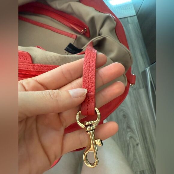 Isaac Mizrahi Large RED 100% genuine Leather Bag Tote Purse gold hardware - Picture 7 of 16